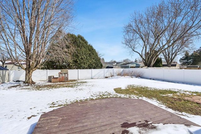 1008 Eric Lane, Waunakee, WI 53597