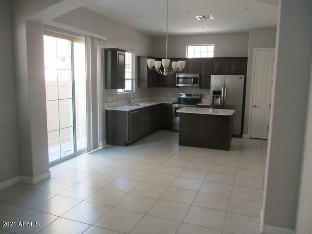 1367 S COUNTRY CLUB Drive 1153, Mesa, AZ 85210