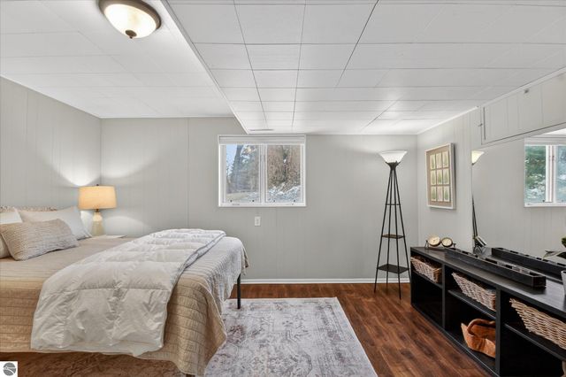 980 Glencoe Road, Alma, MI 48801