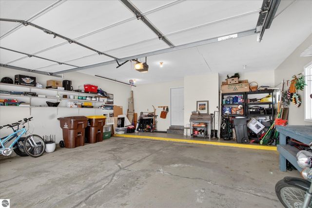 980 Glencoe Road, Alma, MI 48801