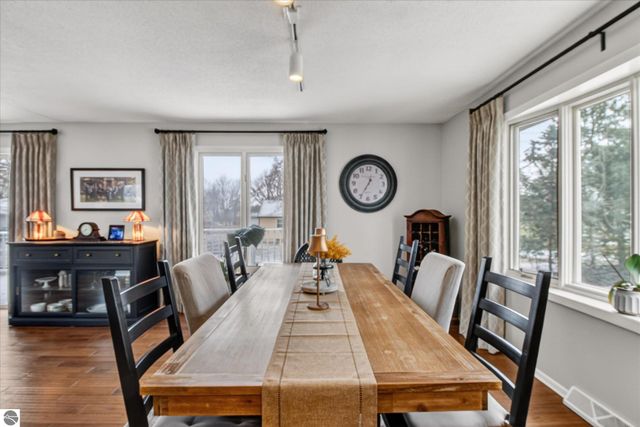 980 Glencoe Road, Alma, MI 48801