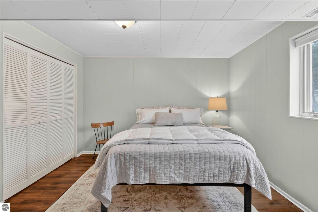 Image 20 of property listing at 980 Glencoe Road, Alma, MI 48801