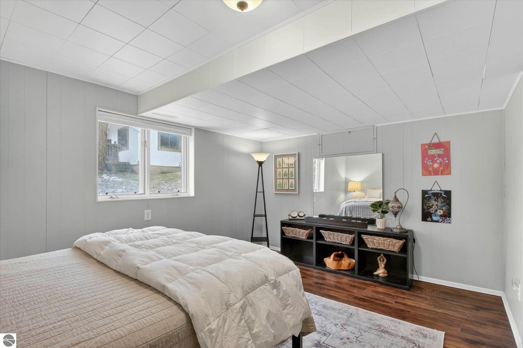 Image 21 of property listing at 980 Glencoe Road, Alma, MI 48801