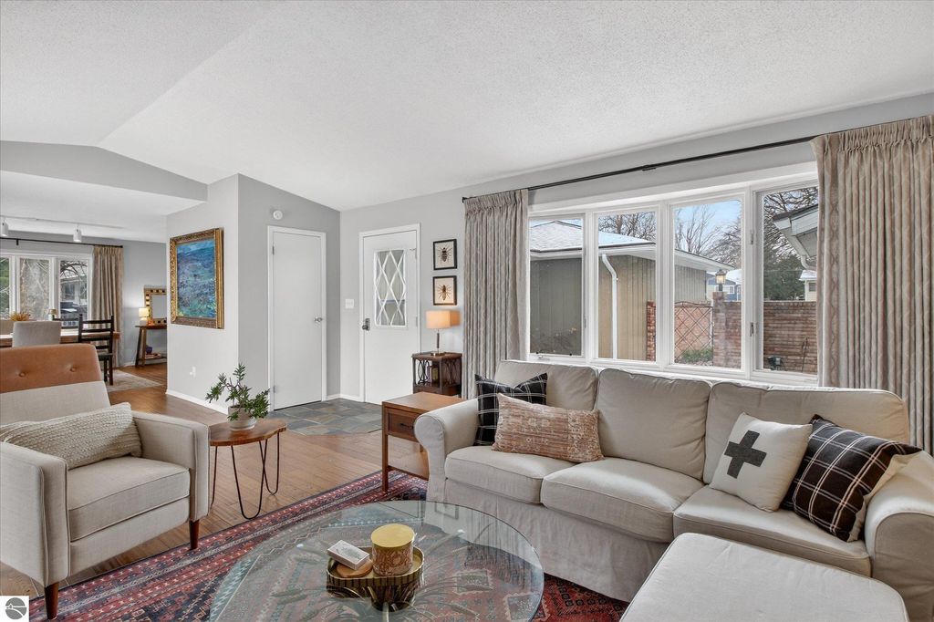 Image 46 of property listing at 980 Glencoe Road, Alma, MI 48801