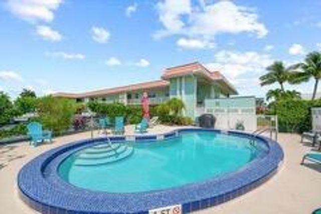 117 Lehane Terrace 210, North Palm Beach, FL 33408
