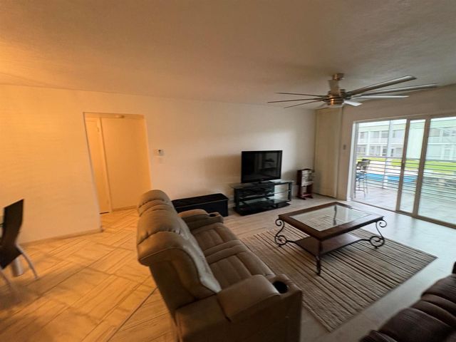 117 Lehane Terrace 210, North Palm Beach, FL 33408