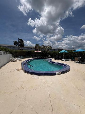117 Lehane Terrace 210, North Palm Beach, FL 33408