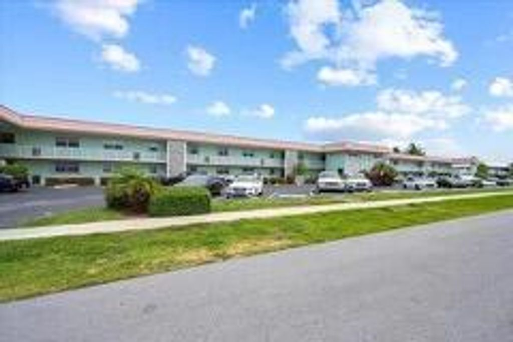117 Lehane Terrace 210, North Palm Beach, FL 33408