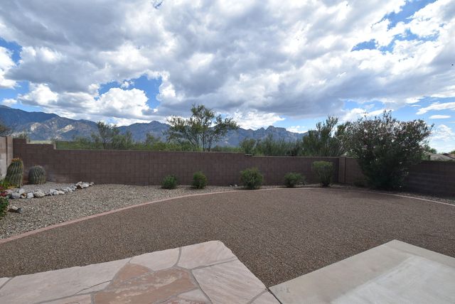 13456 N Wide View Drive, Oro Valley, AZ 85755