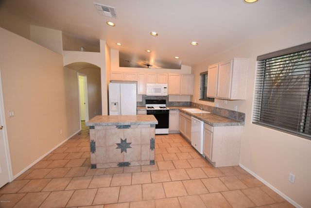 13456 N Wide View Drive, Oro Valley, AZ 85755