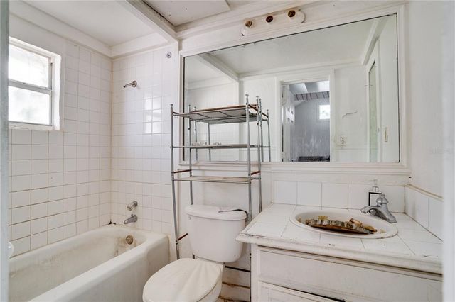 3212 56TH AVENUE N, St Petersburg, FL 33714