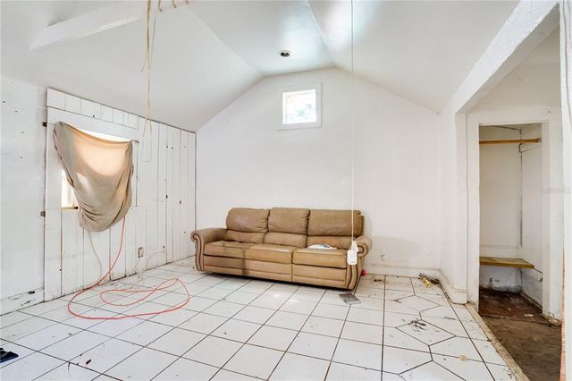 3212 56TH AVENUE N, St Petersburg, FL 33714