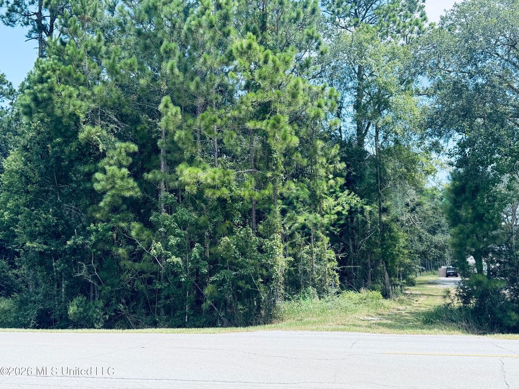 000 Old Spanish Trail, Ocean Springs, MS 39564
