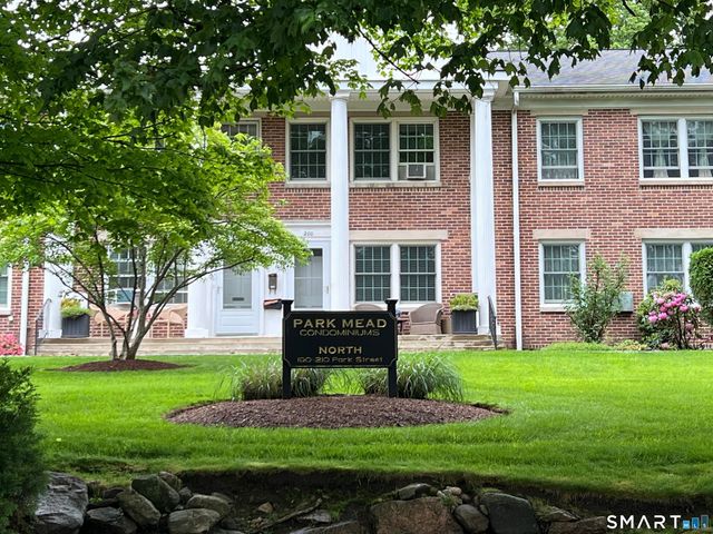 192 Park Street 4, New Canaan, CT 06840