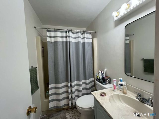 192 Park Street 4, New Canaan, CT 06840