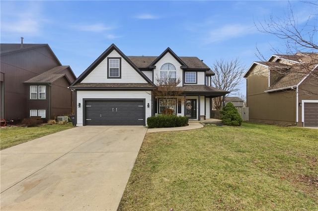 17927 W 158 Street, Olathe, KS 66062