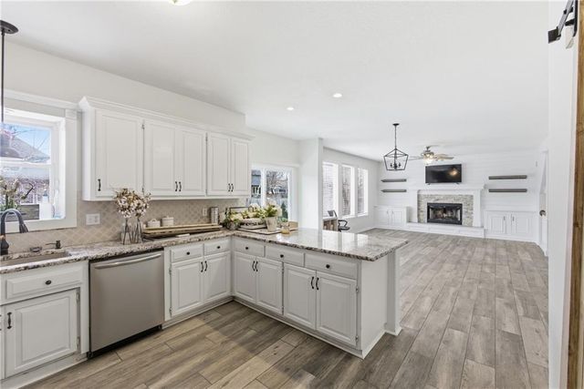 17927 W 158 Street, Olathe, KS 66062