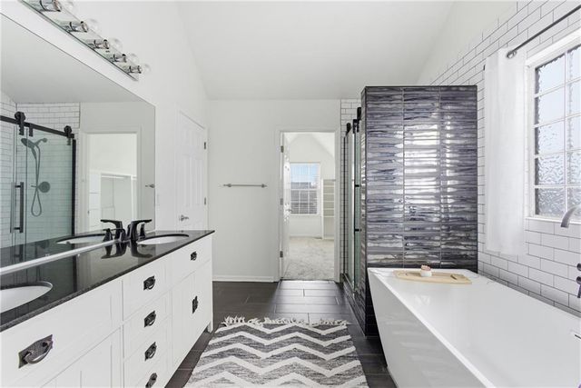 17927 W 158 Street, Olathe, KS 66062