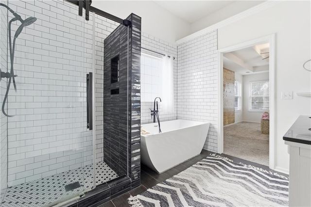 17927 W 158 Street, Olathe, KS 66062