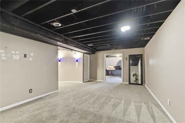 17927 W 158 Street, Olathe, KS 66062