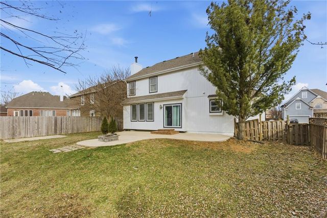 17927 W 158 Street, Olathe, KS 66062