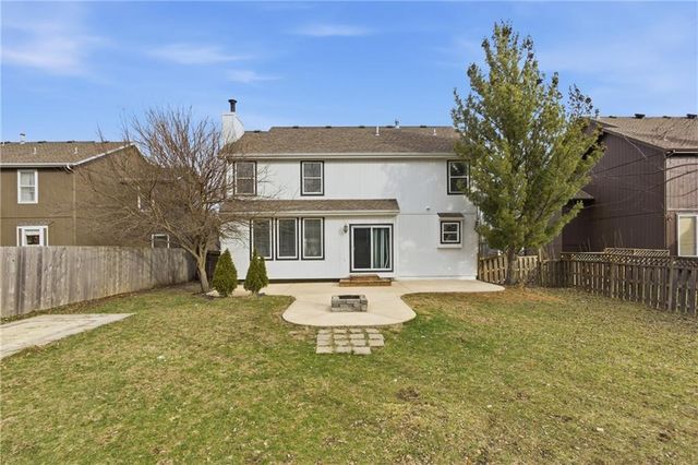 17927 W 158 Street, Olathe, KS 66062