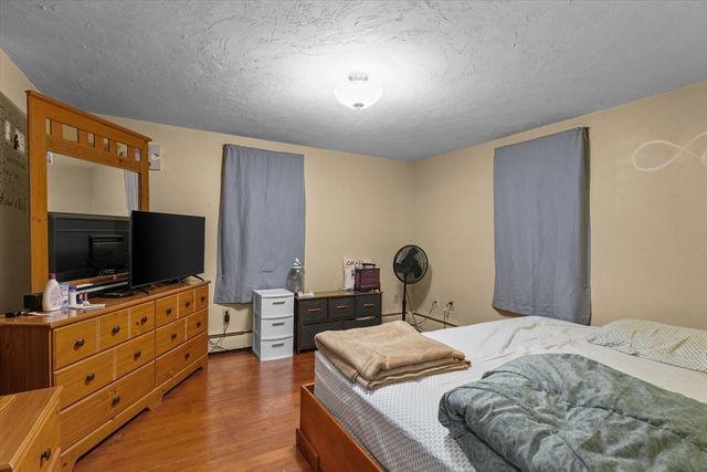 28 Lennon St, Gardner, MA 01440