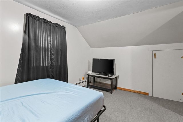 28 Lennon St, Gardner, MA 01440