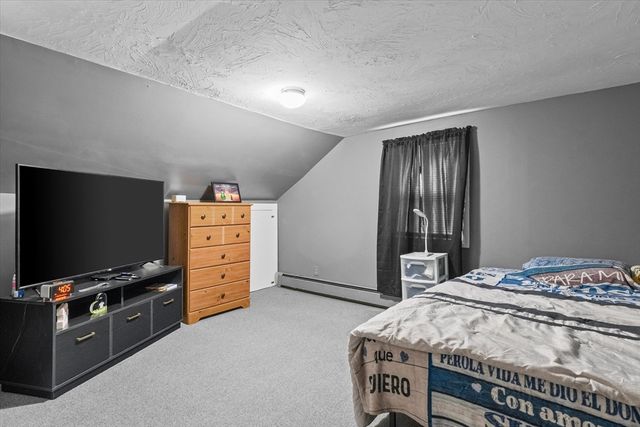 28 Lennon St, Gardner, MA 01440