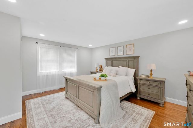30 Avondale Road, West Hartford, CT 06117