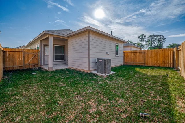 526 Emerald Thicket Lane, Huffman, TX 77336