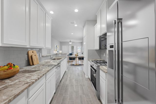 526 Emerald Thicket Lane, Huffman, TX 77336