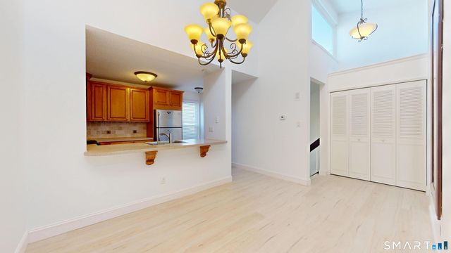 10 Glenview Drive 10, Cromwell, CT 06416