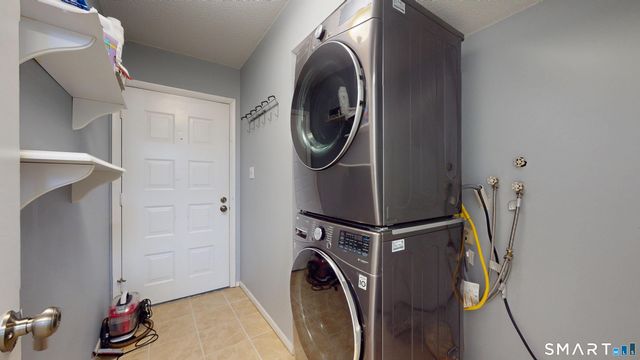 10 Glenview Drive 10, Cromwell, CT 06416