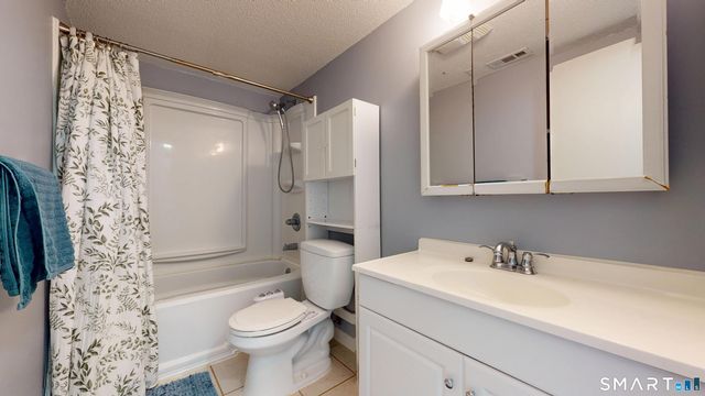 10 Glenview Drive 10, Cromwell, CT 06416