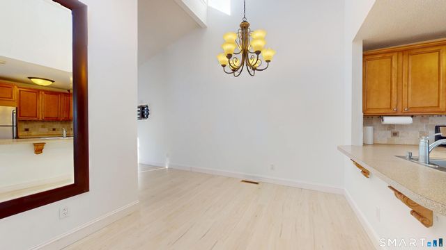 10 Glenview Drive 10, Cromwell, CT 06416