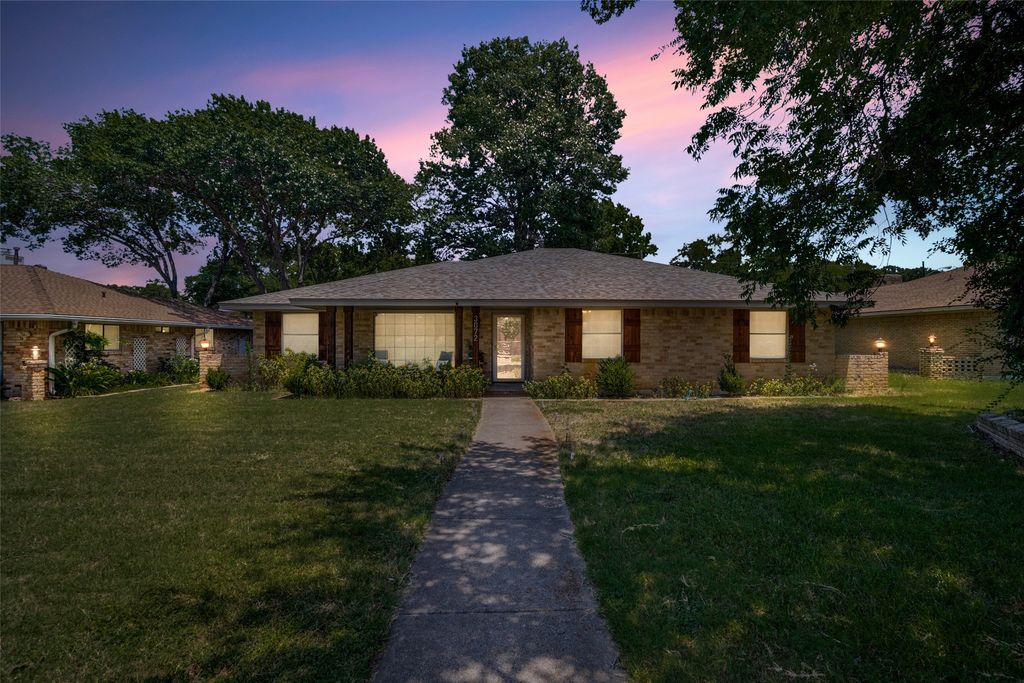 3072 Kiestridge Drive, Dallas, TX 75233