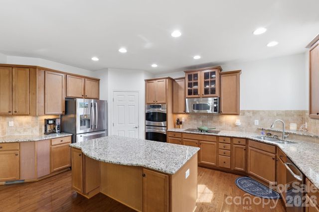 8480 Penton Place, Harrisburg, NC 28075