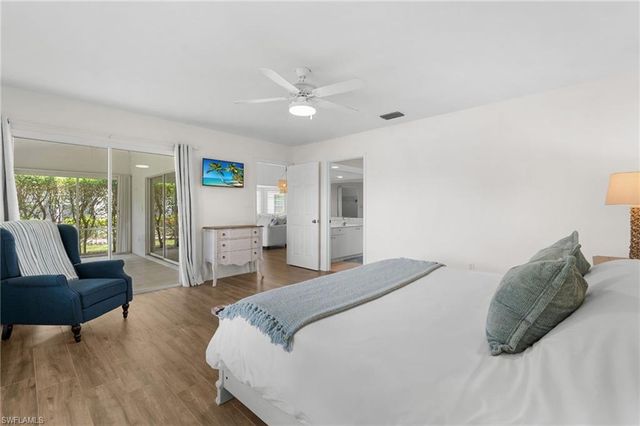4907 Europa DR, Naples, FL 34105