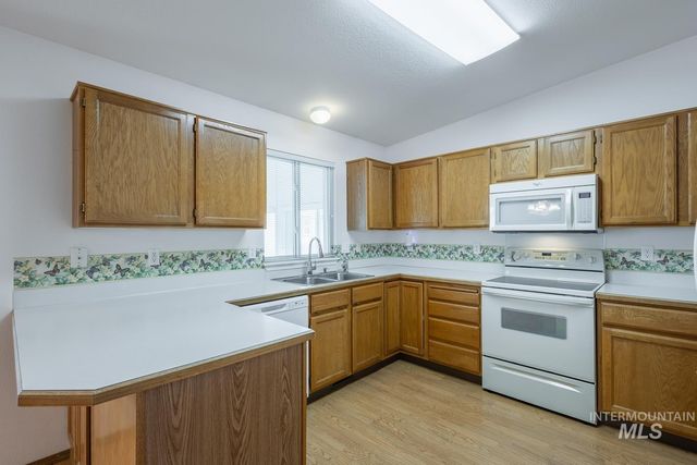 346 B St, Nampa, ID 83651