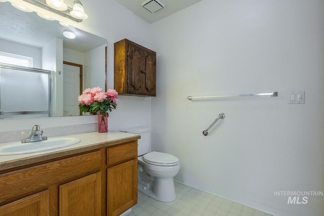 346 B St, Nampa, ID 83651