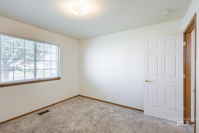 346 B St, Nampa, ID 83651