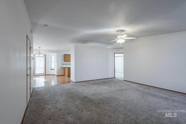 346 B St, Nampa, ID 83651