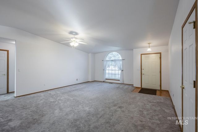 346 B St, Nampa, ID 83651
