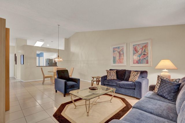 9904 Summerbrook Terrace B, Boynton Beach, FL 33437