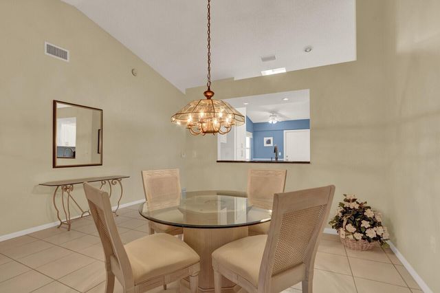 9904 Summerbrook Terrace B, Boynton Beach, FL 33437