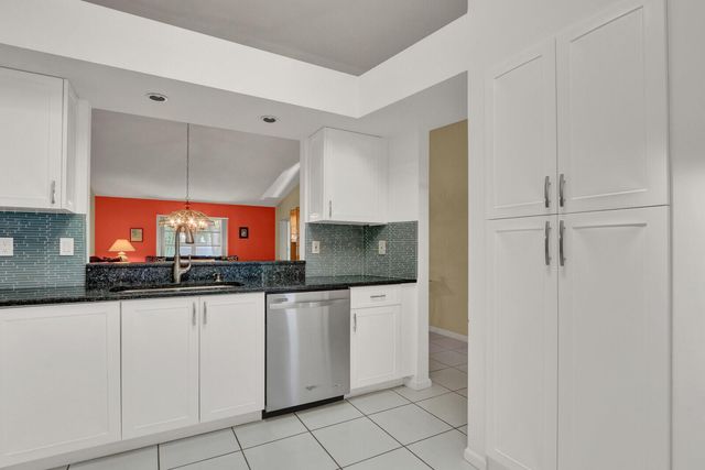 9904 Summerbrook Terrace B, Boynton Beach, FL 33437