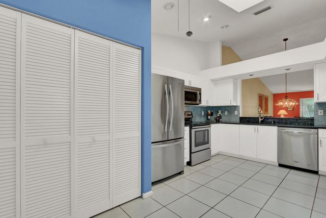 9904 Summerbrook Terrace B, Boynton Beach, FL 33437