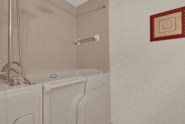 9904 Summerbrook Terrace B, Boynton Beach, FL 33437