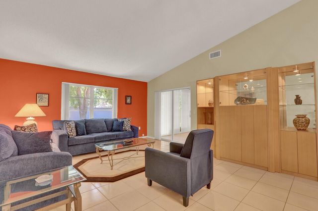 9904 Summerbrook Terrace B, Boynton Beach, FL 33437